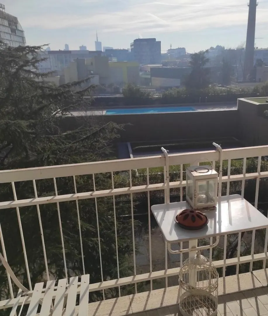 Old House Apartment Milan Italy
